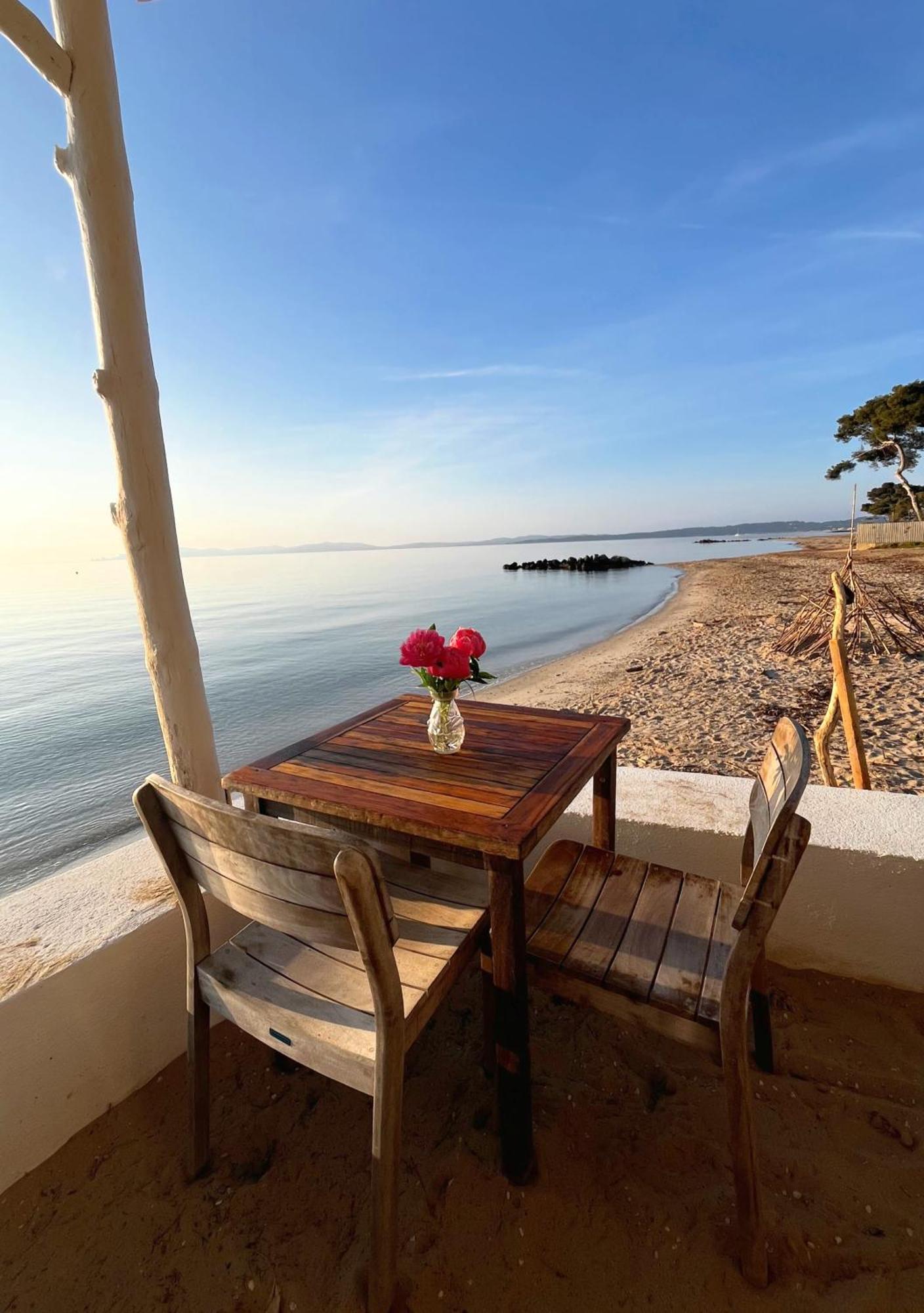 Hôtel Lido Beach Hyères Buitenkant foto